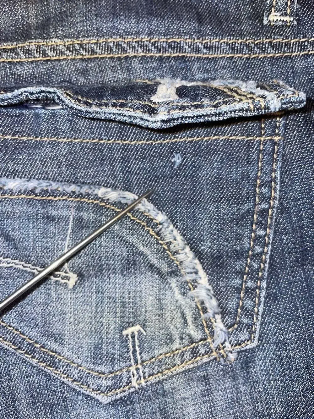 Blue Asphalt Y2K Low Rise Denim Women’s Small Distressed Dark Wash Micro‎ Shorts